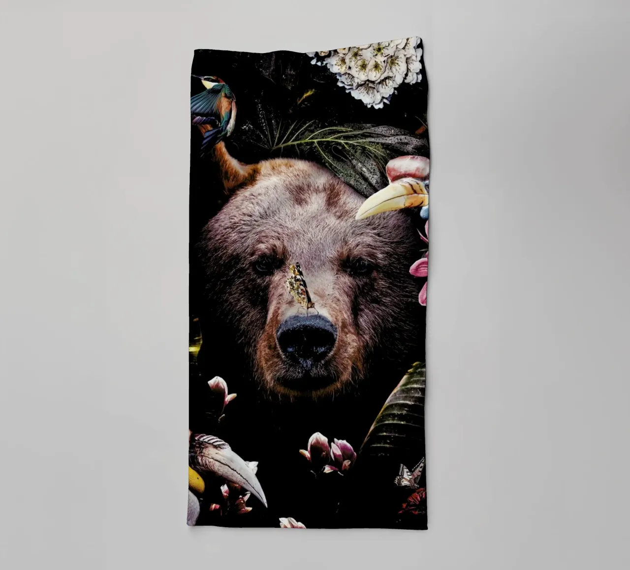 Bear towel by Wouter Rikken
