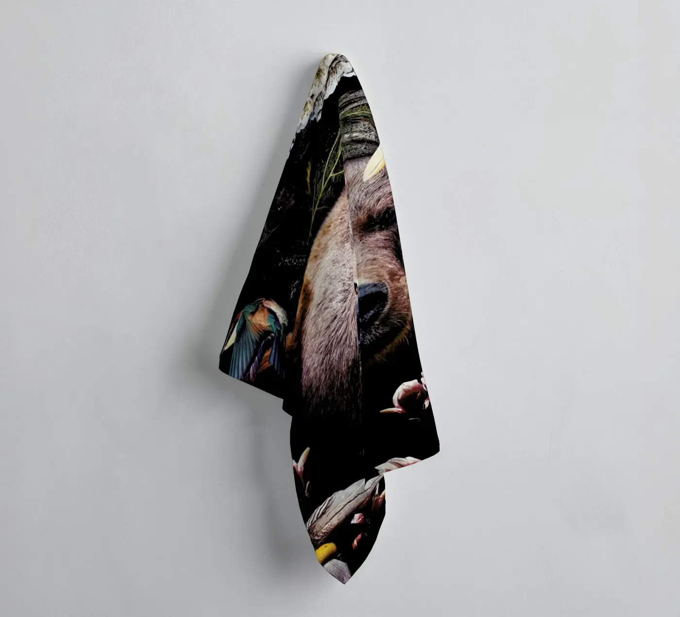 Bear towel by Wouter Rikken