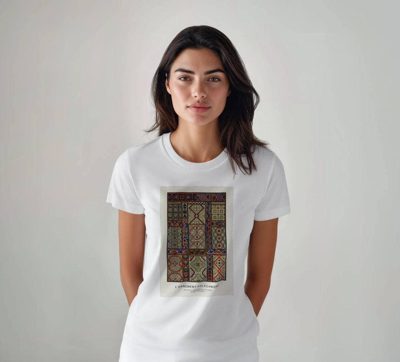 Racinet -  Medieval  Ornamental Pattern II camiseta de Vintage by JUNIQE