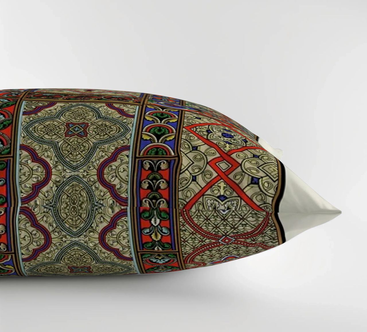 Racinet -  Medieval  Ornamental Pattern II coussin de Vintage by JUNIQE