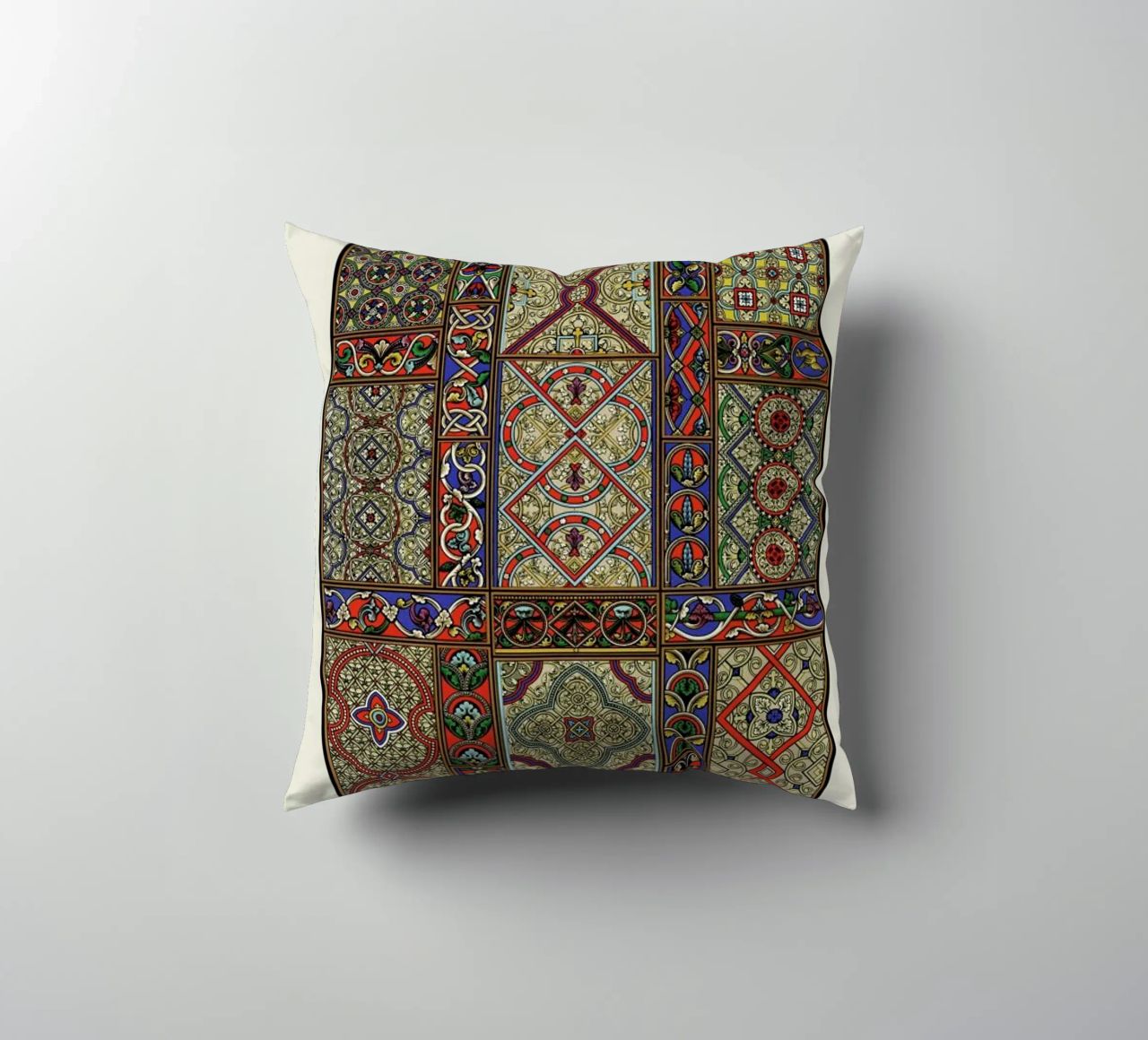 Racinet -  Medieval  Ornamental Pattern II coussin de Vintage by JUNIQE