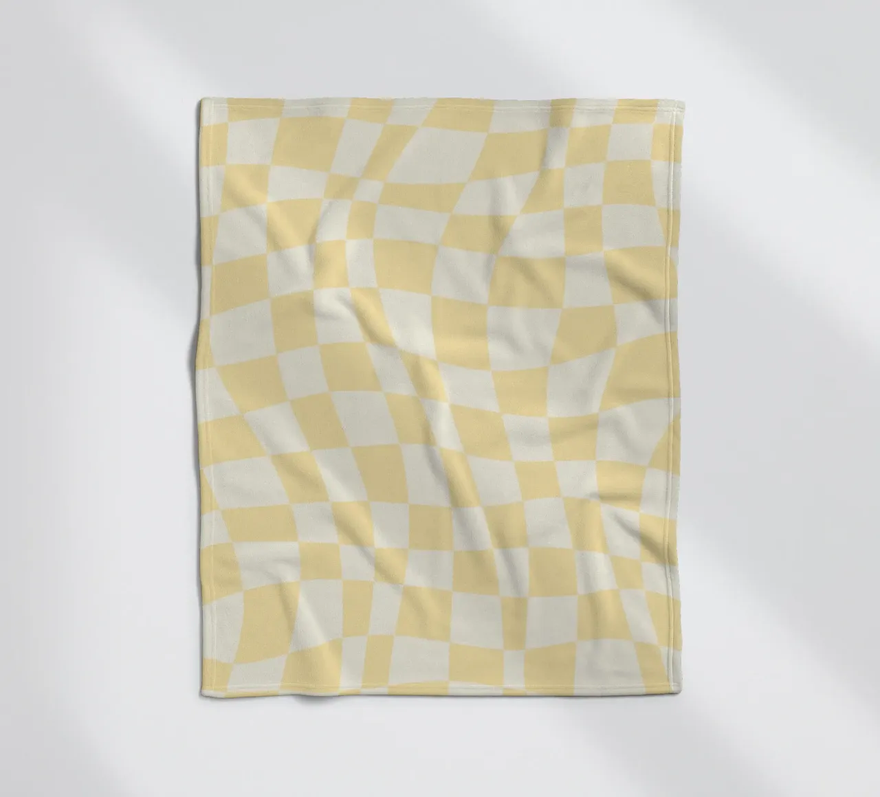 Scacchiera ondulata giallo pallido coperta in pile da Little Dean