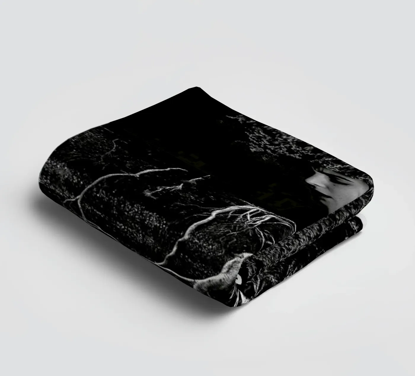 Roots towel by Taher Mhamdi