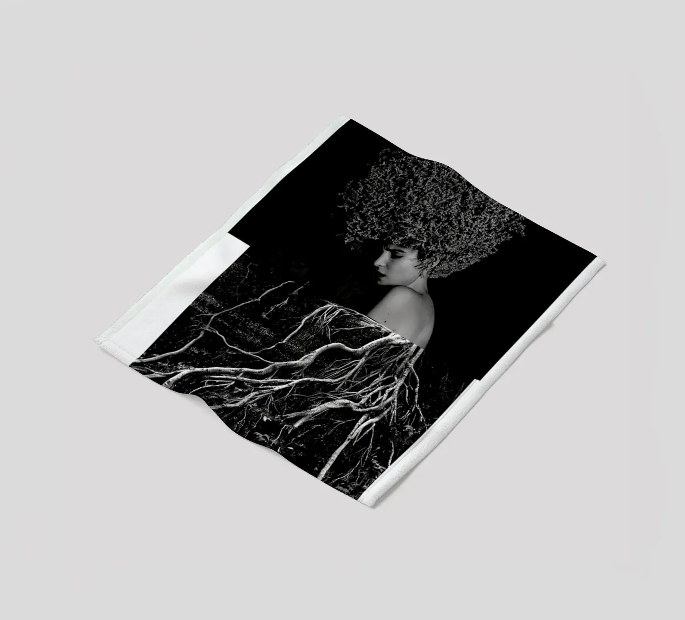 Roots fleecedeken van Taher Mhamdi