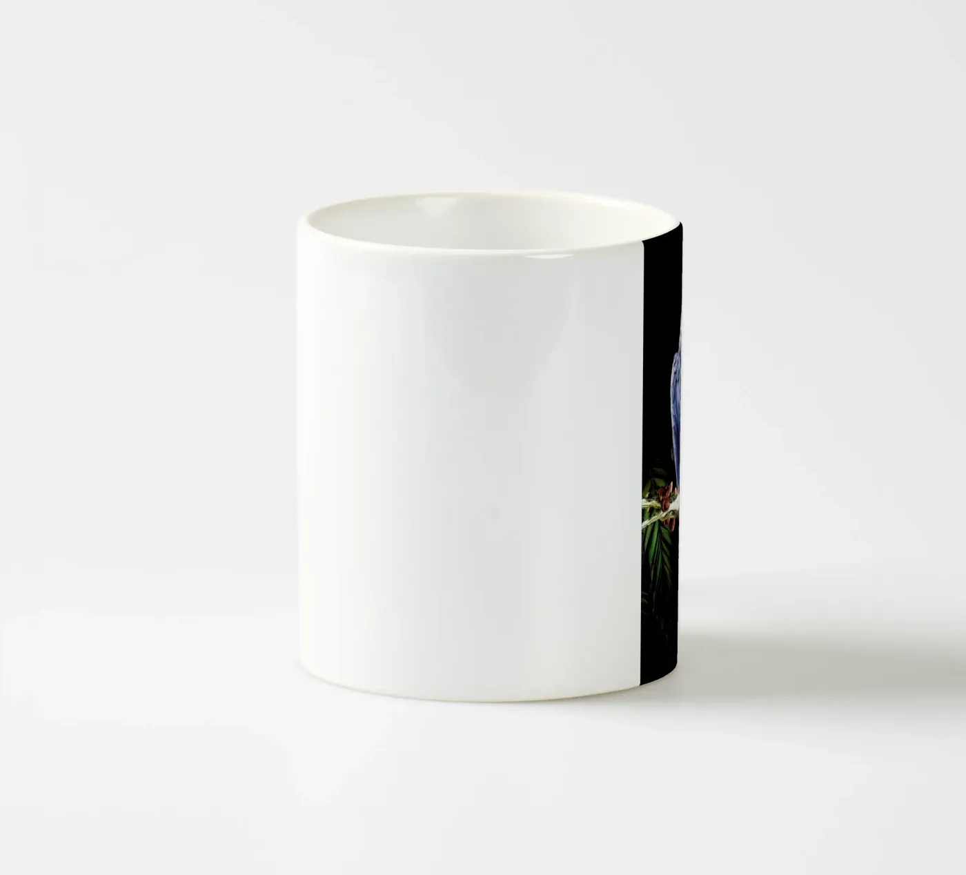 Macaw ceramic mug by Wouter Rikken