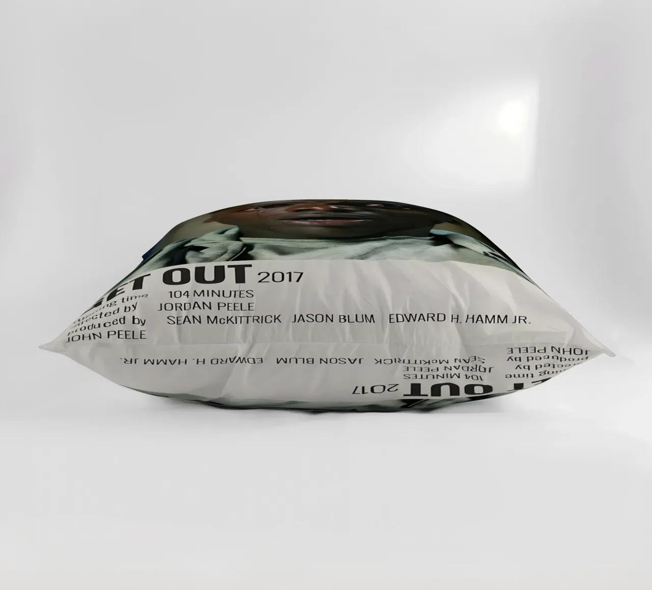 GET OUT 2017 cuscino da MVFminimalist