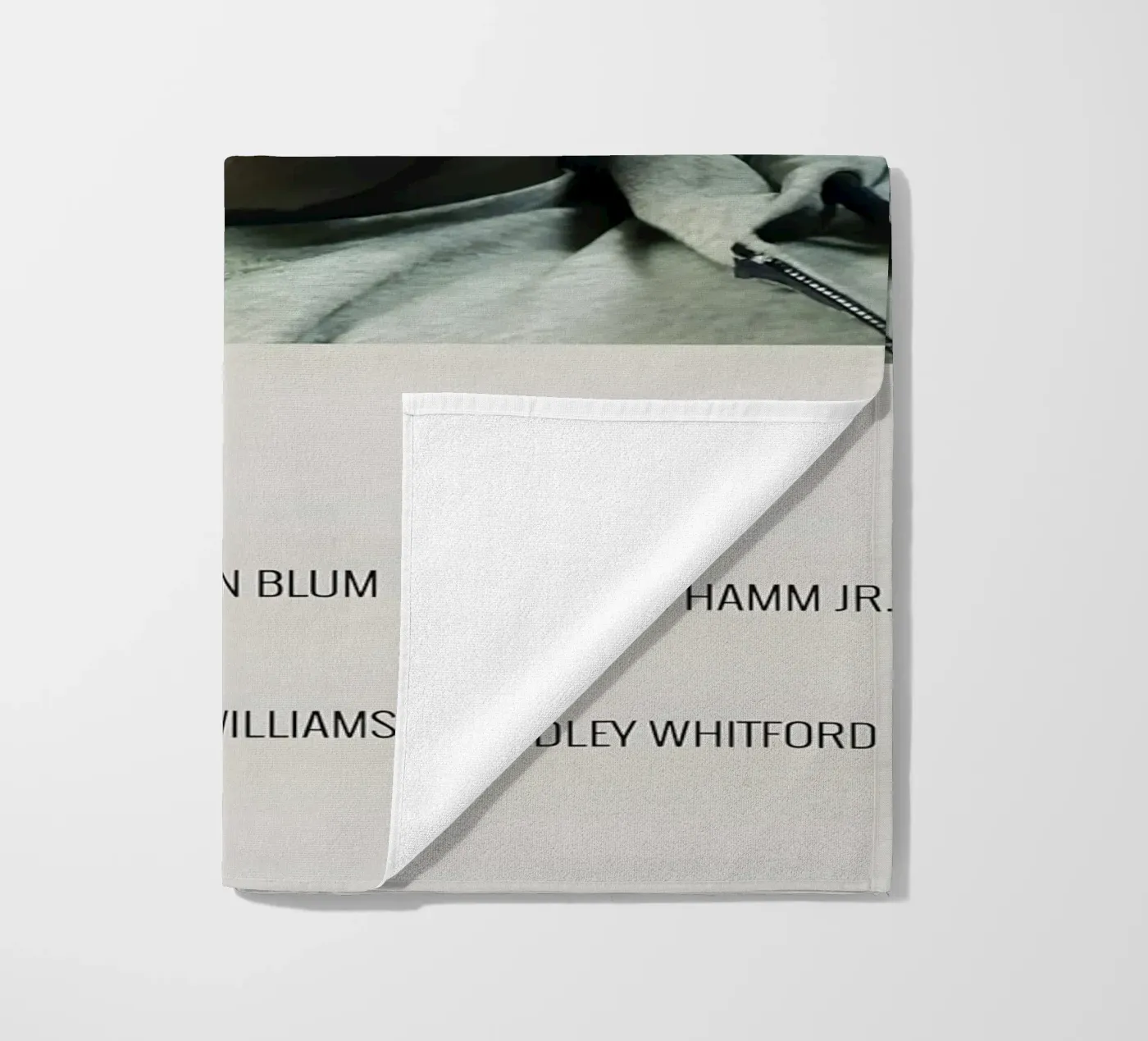 GET OUT 2017 telo mare da MVFminimalist