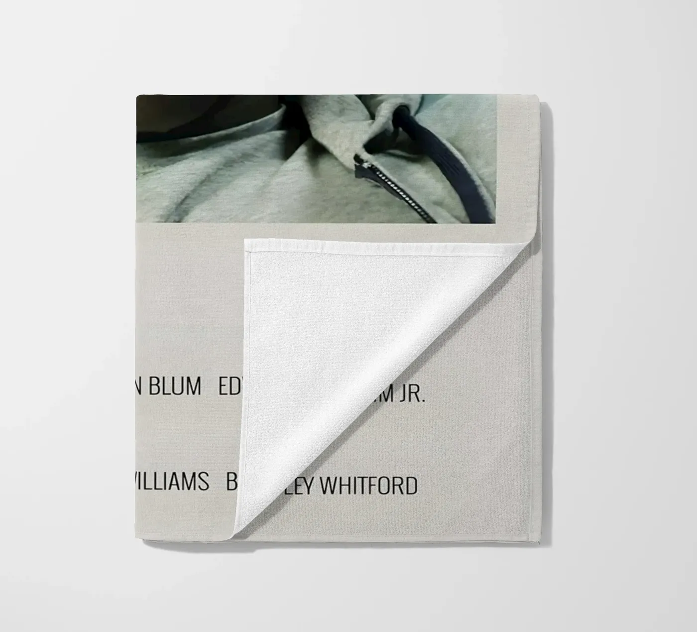 GET OUT 2017 telo mare da MVFminimalist