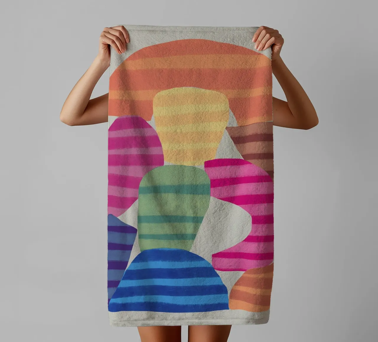 Speelse vormen compositie 2 badhanddoek van Little Dean