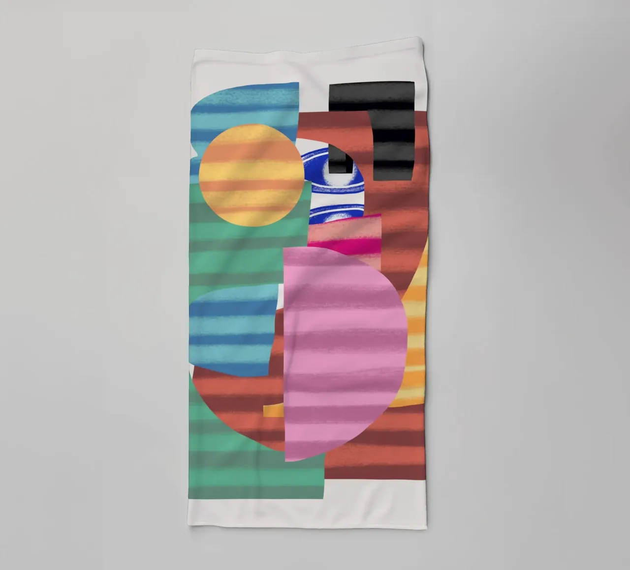 Speelse vormen compositie 5 badhanddoek van Little Dean