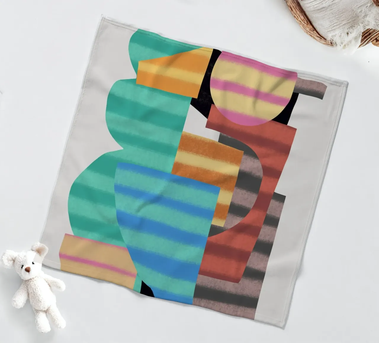 Composizione di forme giocose 8 coperta in pile da Little Dean