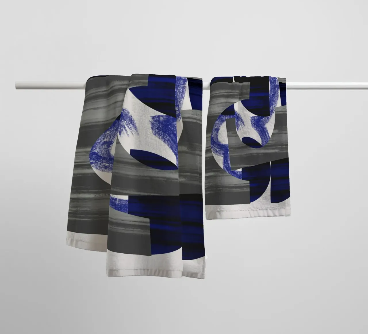 Speelse vormen compositie 14 badhanddoek van Little Dean