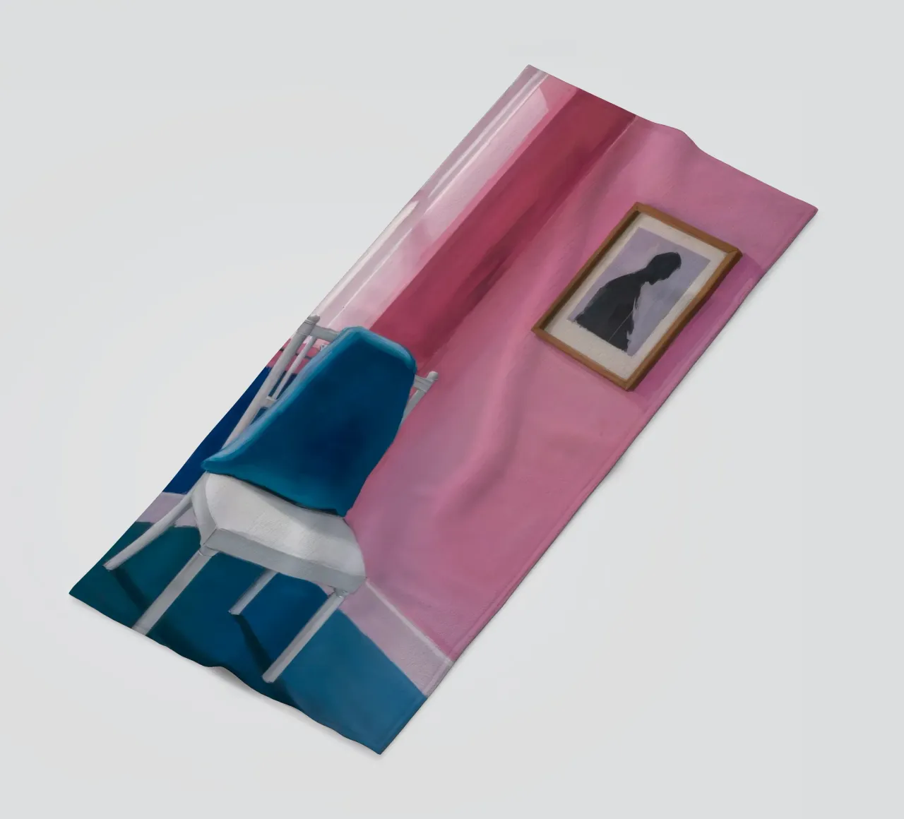 Sedia blu ad angolo telo mare da Pan Denim