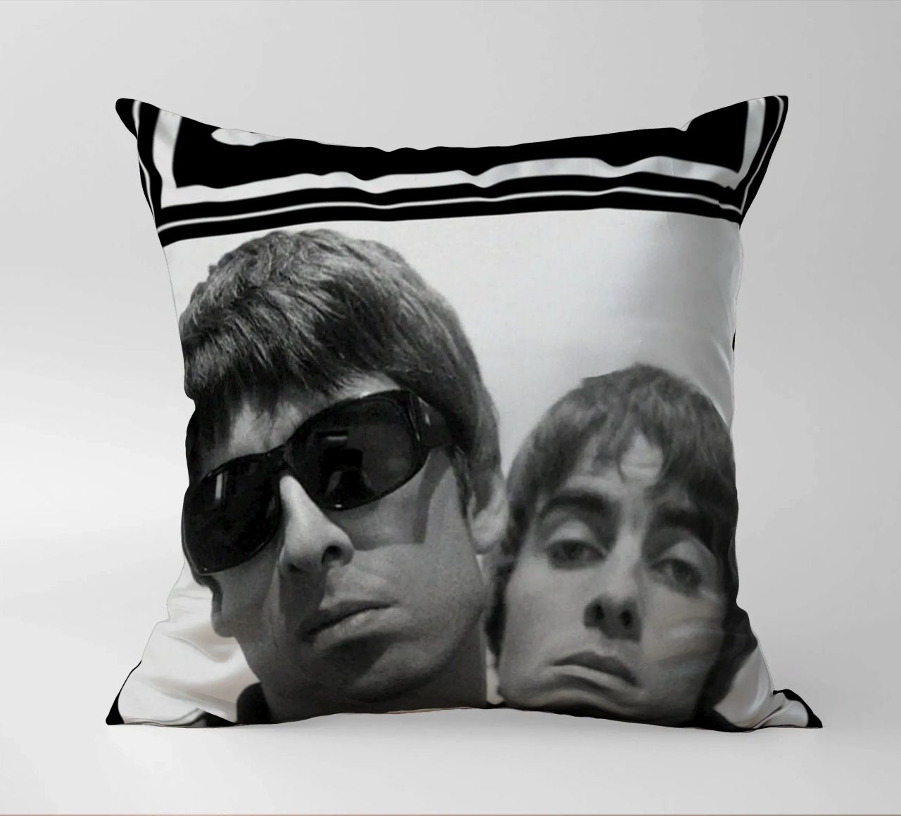 Roll With It dal vivo cuscino da volth