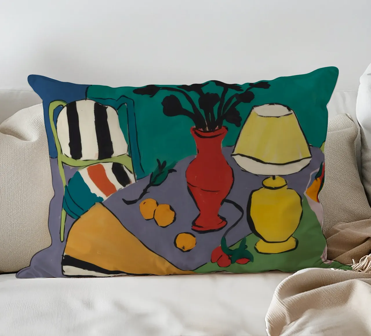 Lampada e vaso astratti cuscino da Tiga Bersama