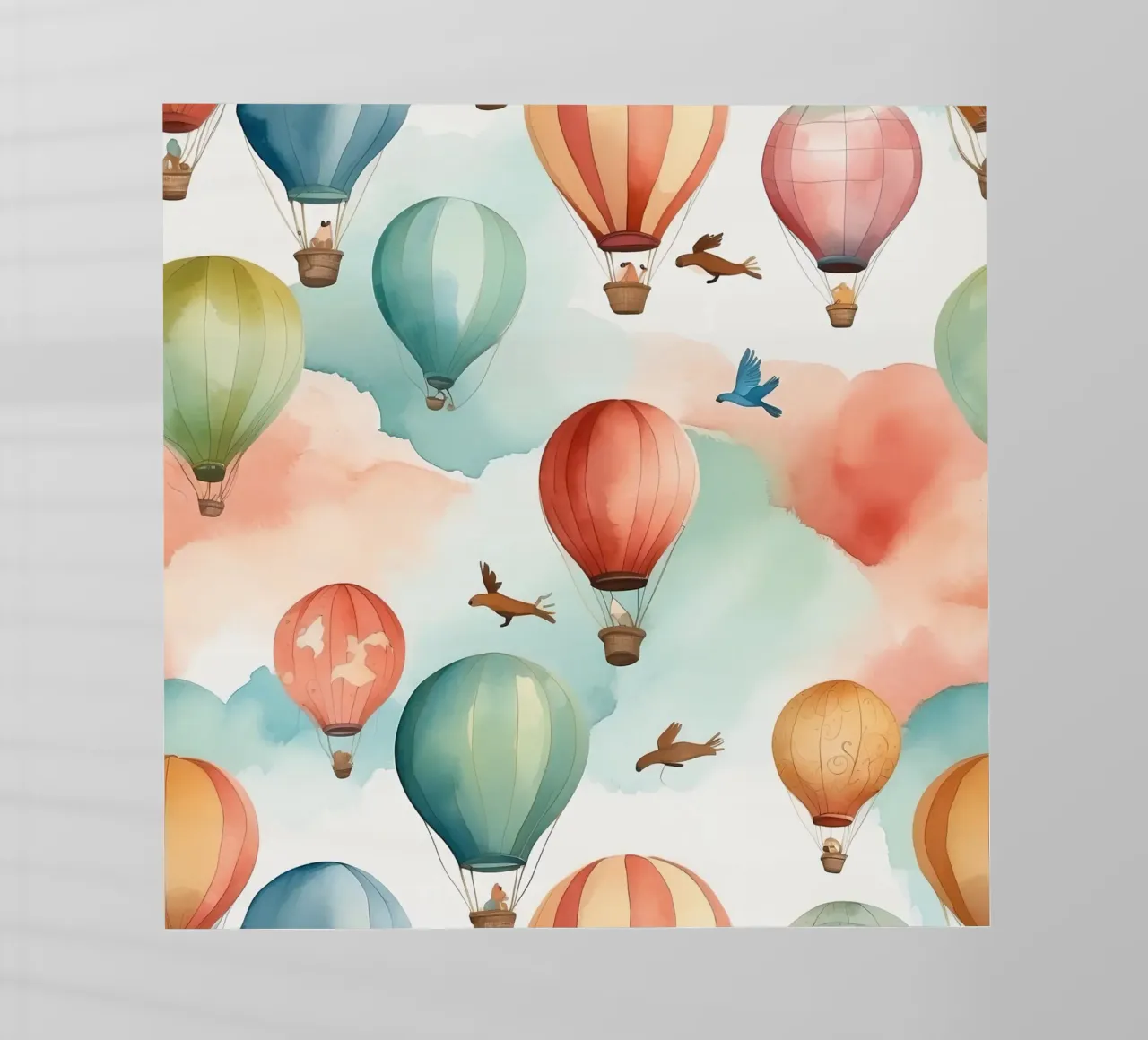 Colorate mongolfiere fluttuano tra soffici nuvole con gli uccelli pellicola backlit da DesignDoodle