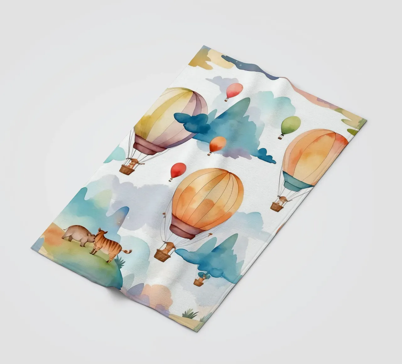 Mongolfiere che salgono su montagne ondulate coperta in pile da DesignDoodle