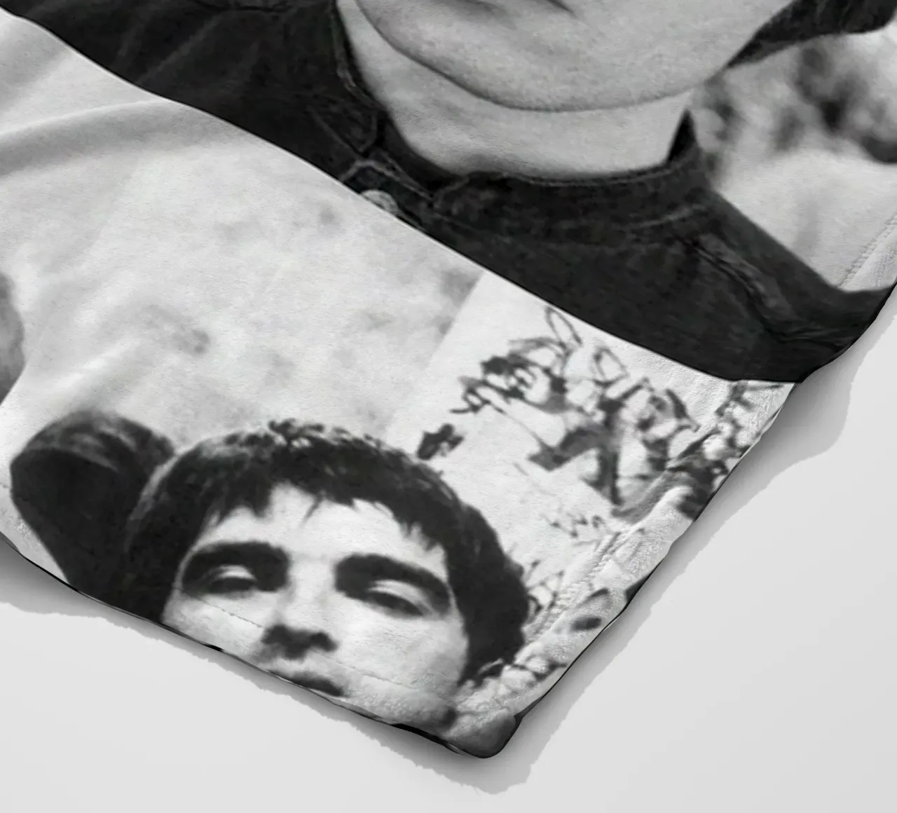 Morning Glory Tour Nights fleece blanket by volth
