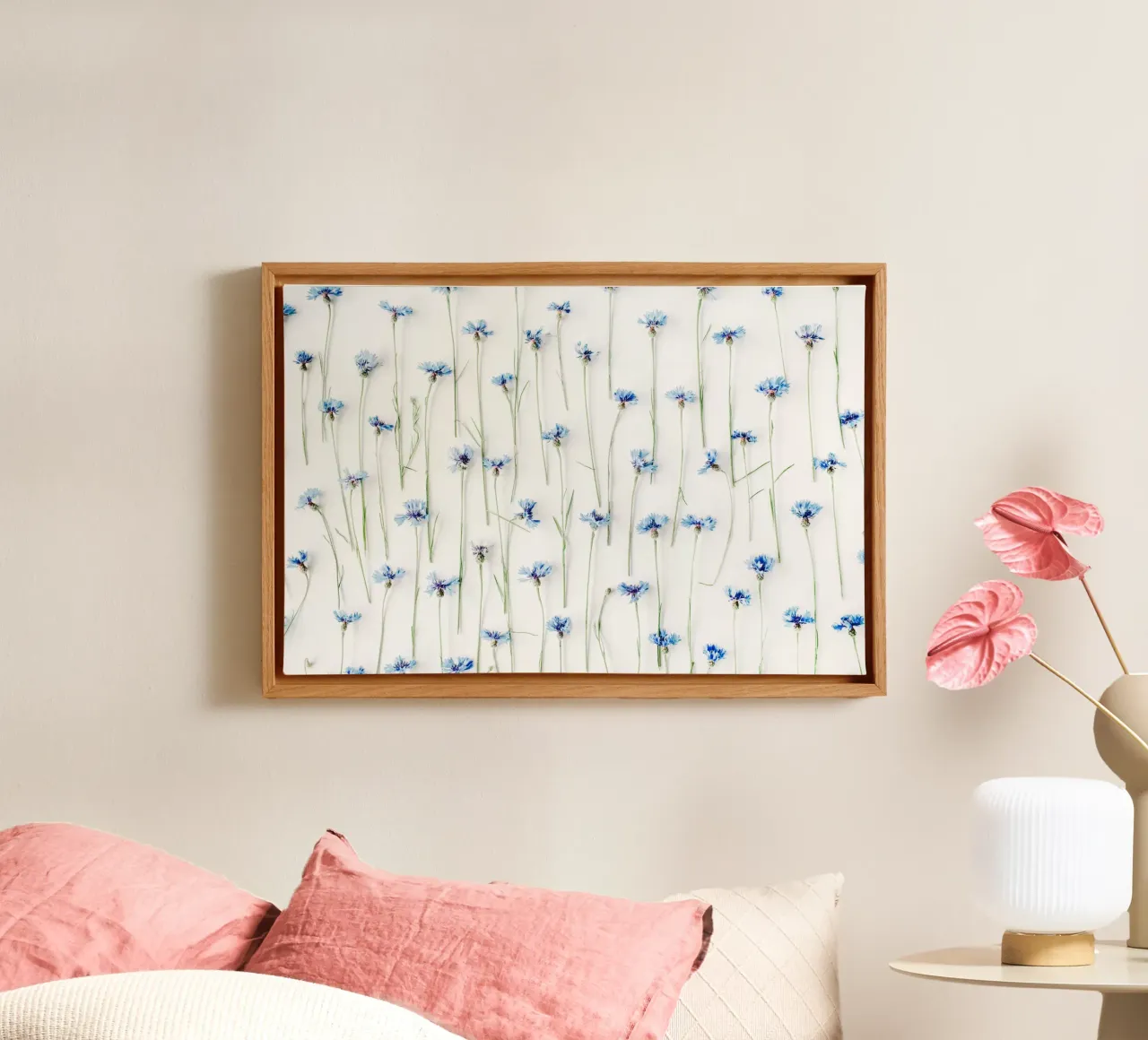 Sussurri blu tela con Cornice a cassetta da PhotoVibe Decor