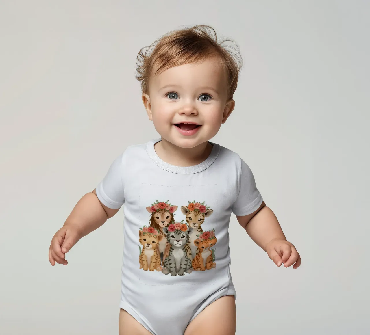 Groep schattige leeuwen- en luipaardwelpen met bloemenkroon babyrompertje korte mouwen van DesignDoodle