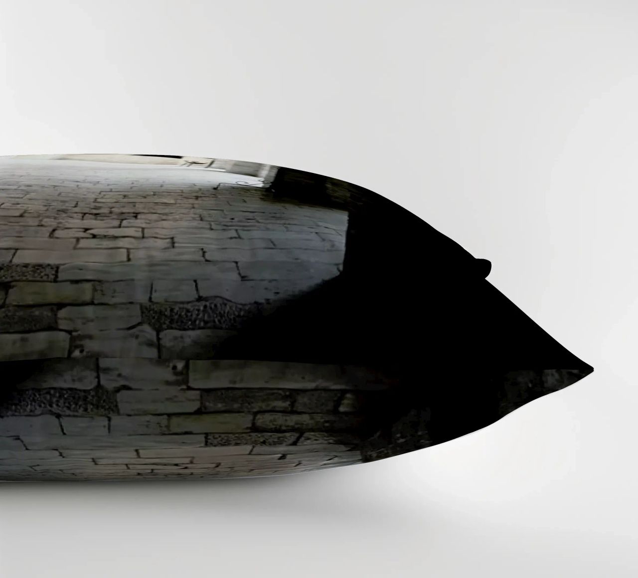 The Whisper Of Architecture And Centuries cuscino da Studio Nahili