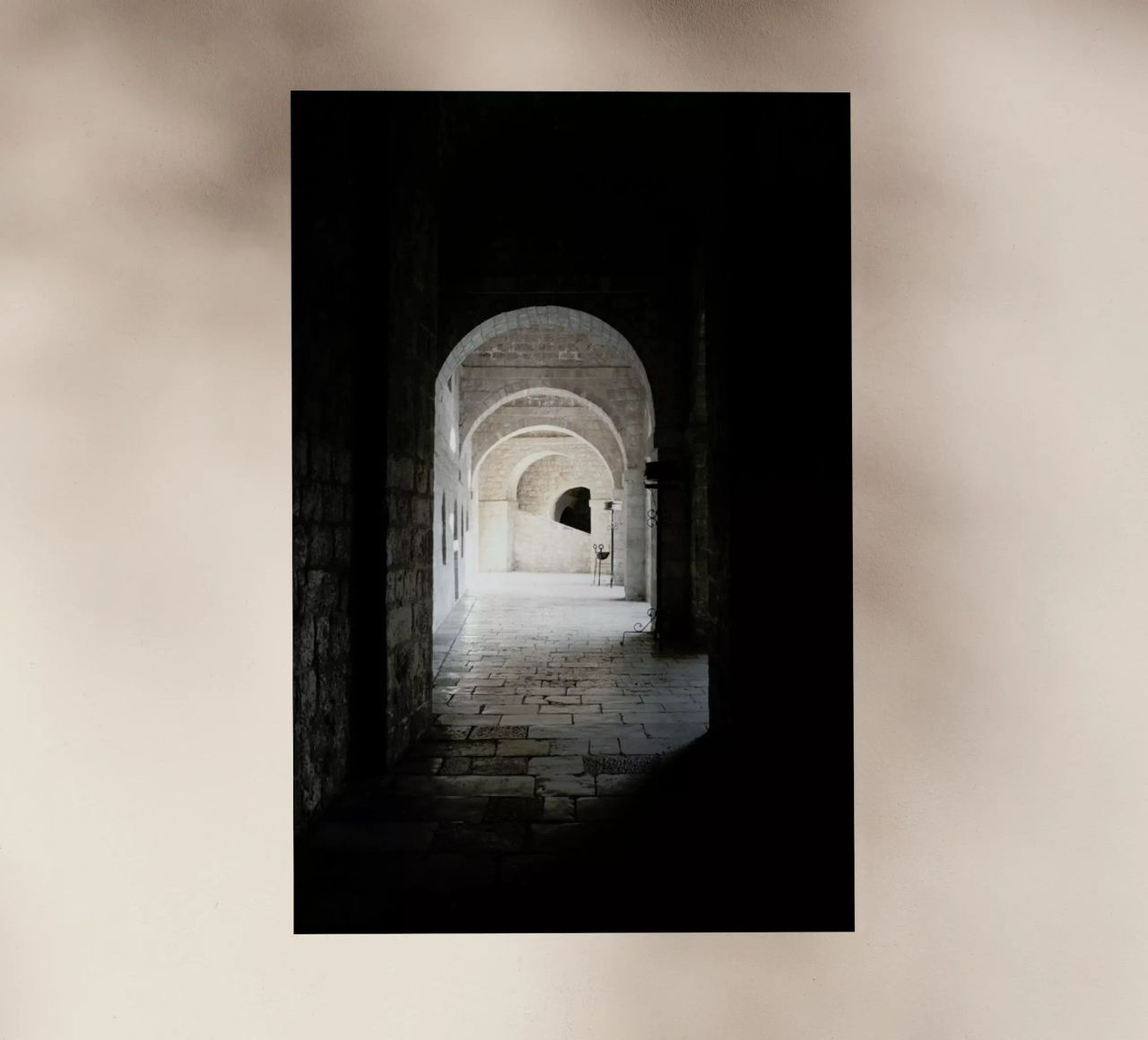 The Whisper Of Architecture And Centuries pellicola backlit da Studio Nahili