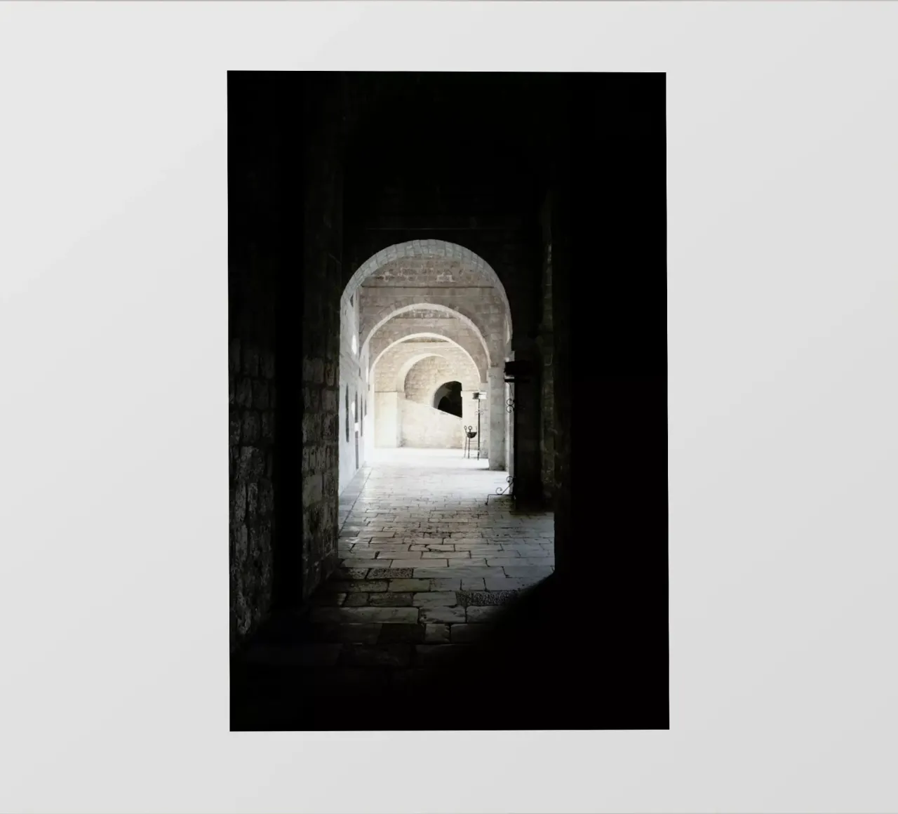 The Whisper Of Architecture And Centuries telo in pvc da Studio Nahili