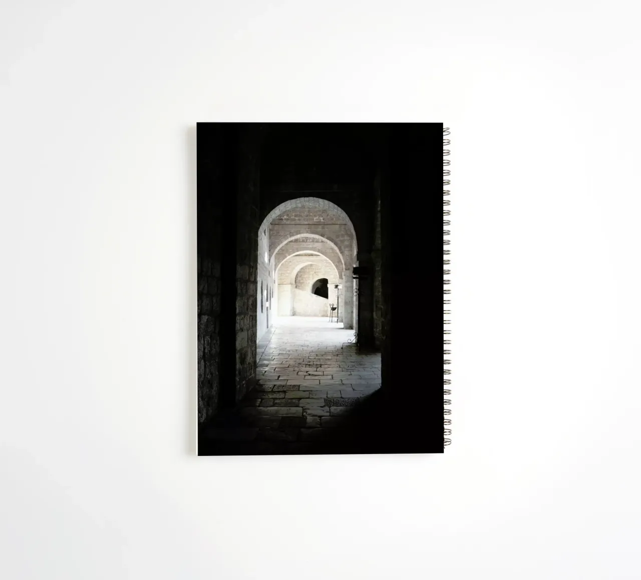 The Whisper Of Architecture And Centuries diario ad anelli da Studio Nahili