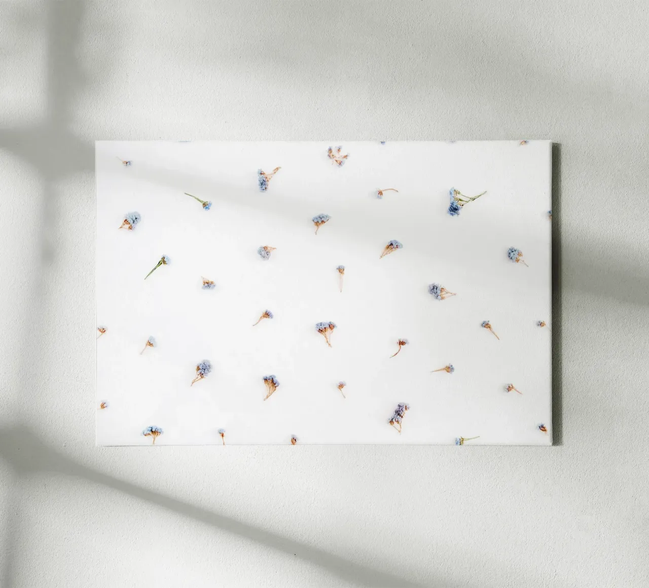 Blauw gefluister canvas met Baklijst van PhotoVibe Decor