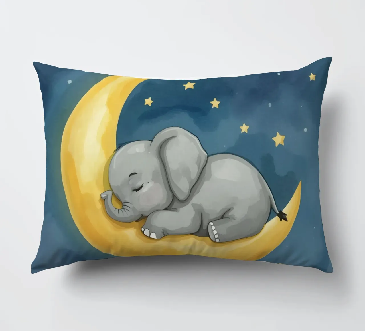Il piccolo elefante dorme tranquillo sulla Luna dorata cuscino da DesignDoodle