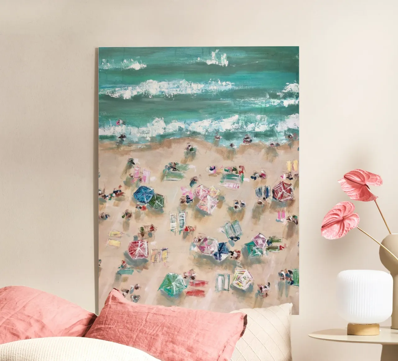 Ombrelloni colorati e bagnanti su una spiaggia sabbiosa plexiglass da Emma Bell