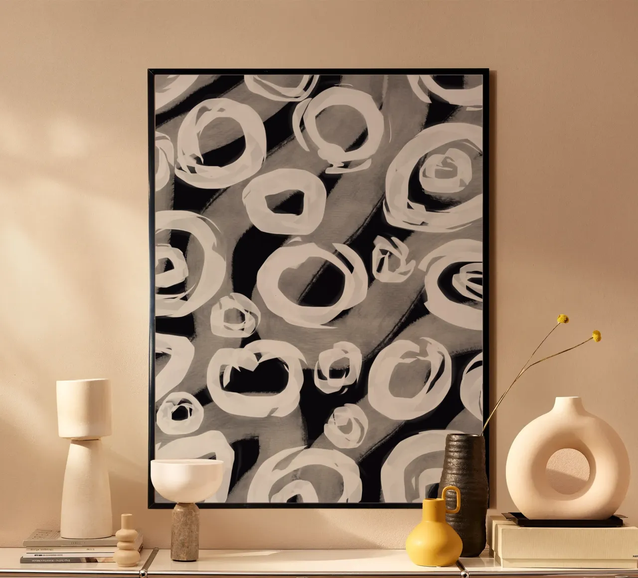 Motivo a bolle in bianco e nero poster con telaio in plastica da Little Dean