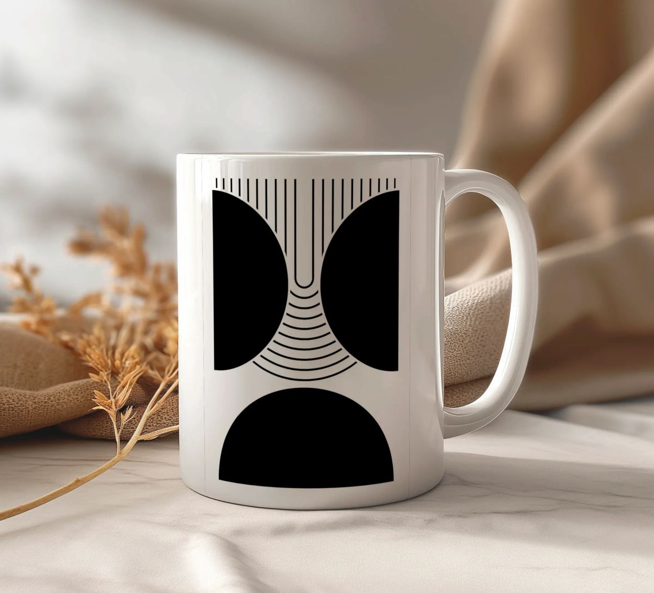 forme geometriche in bianco e nero tazza in ceramica da Bacsic Design
