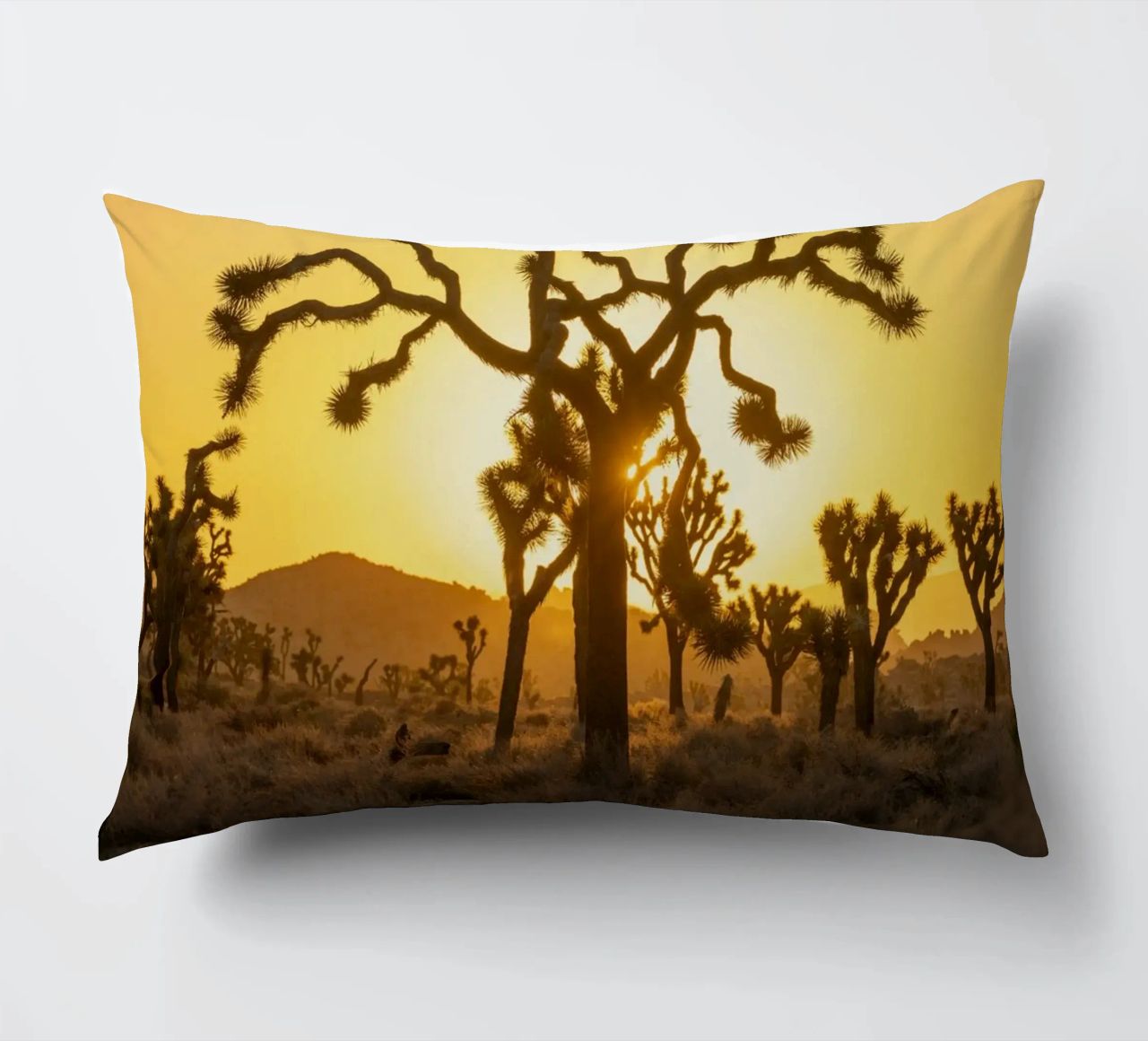 deserto di joshua tree cuscino da Earthly Visions