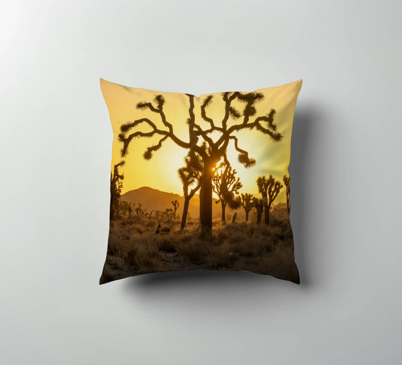 deserto di joshua tree cuscino da Earthly Visions