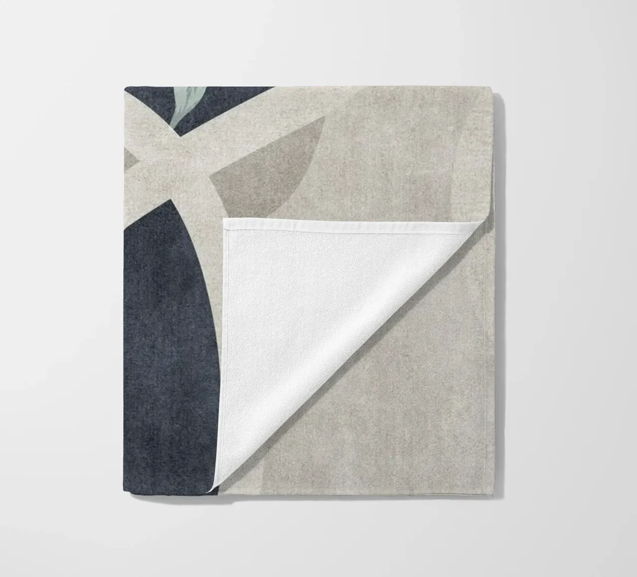 abstract organic shapes and white sheet telo mare da vintageshop