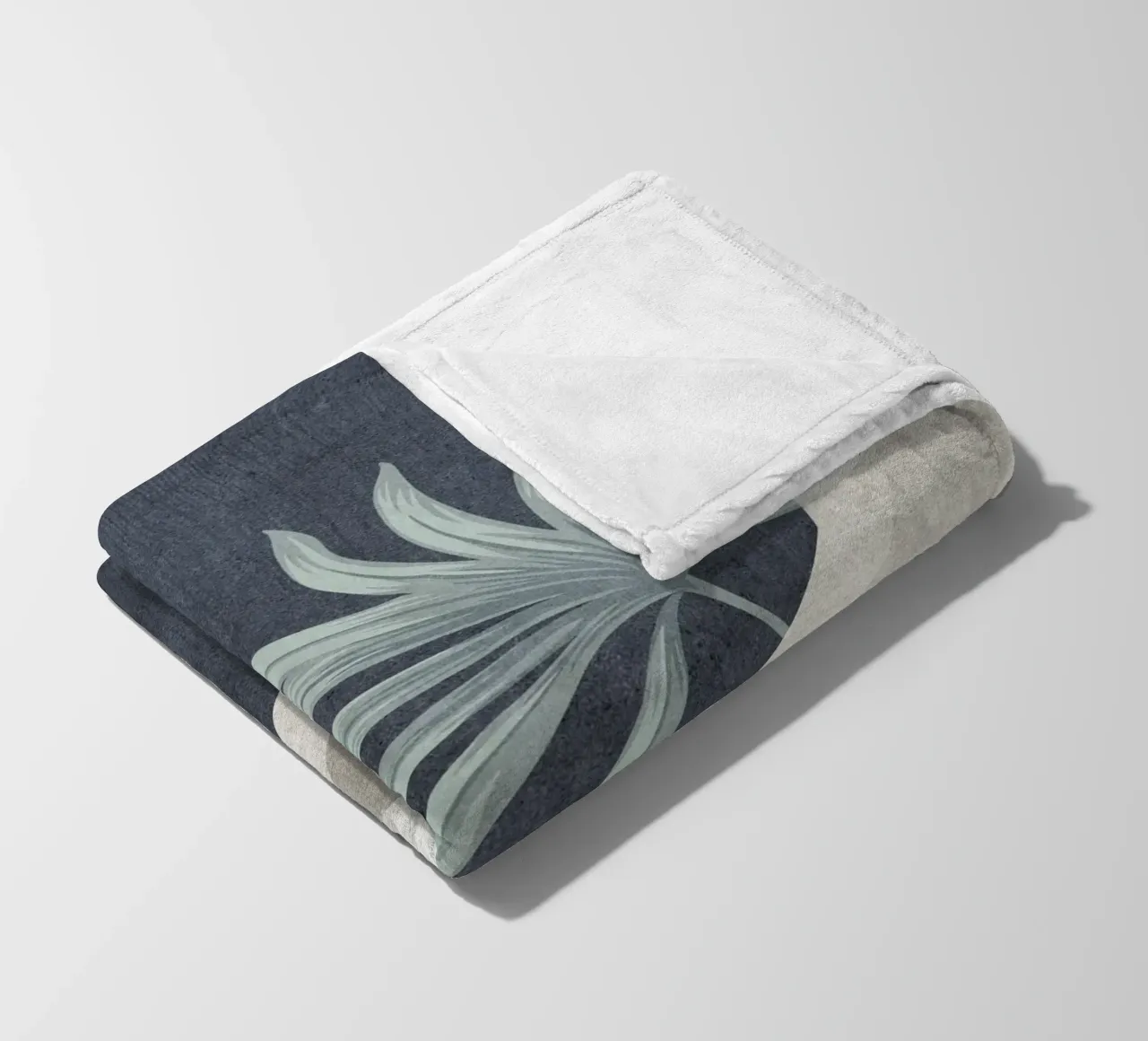 abstract organic shapes and white sheet coperta in pile da vintageshop