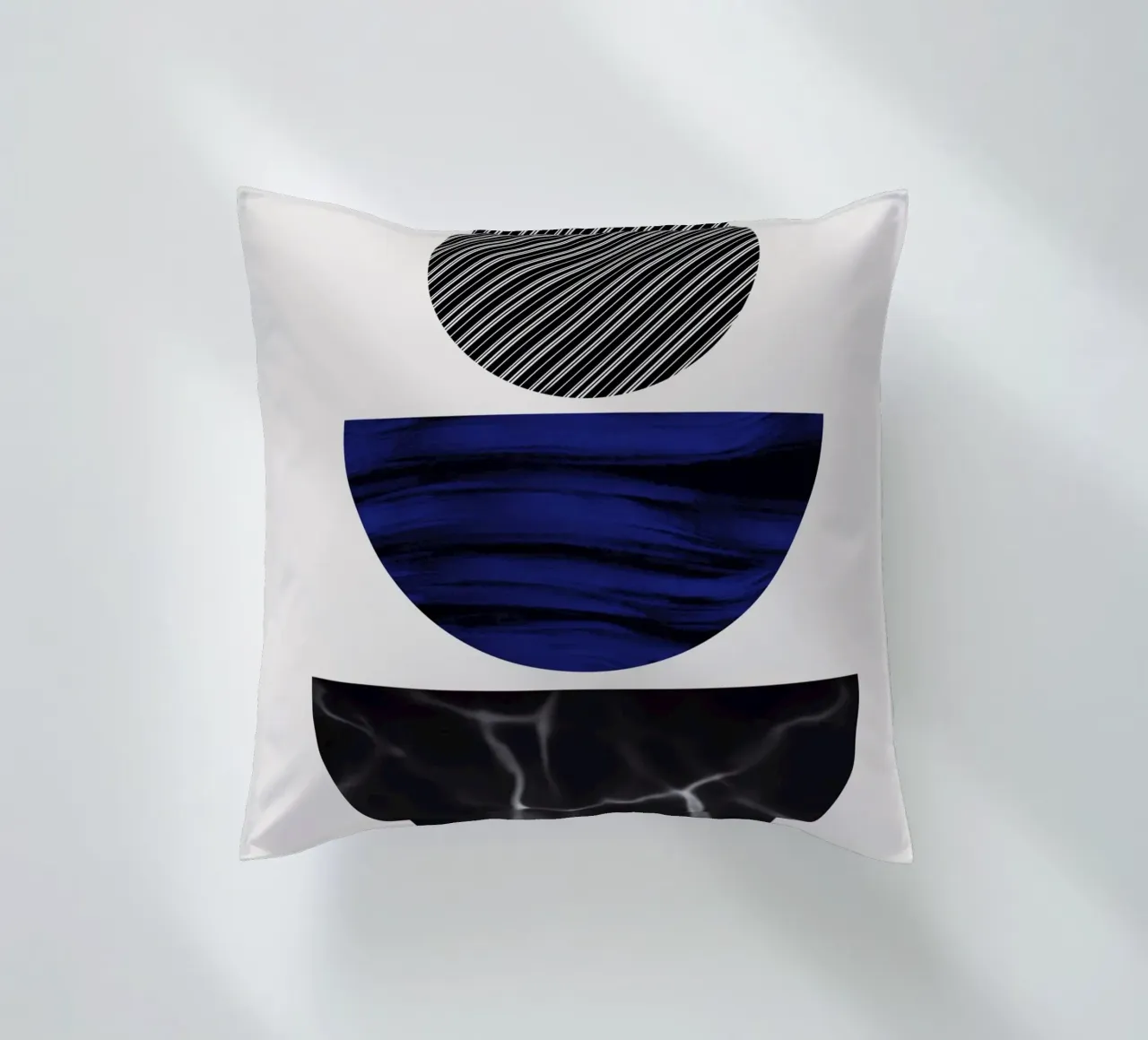Luxe blauw en grijs nordic art 06 kussen van Little Dean