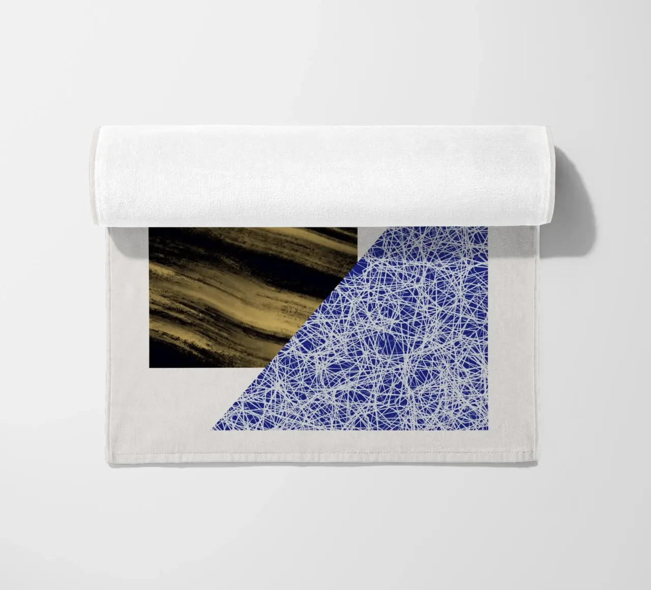 Luxe blauw en grijs nordic art 07 strandhanddoek van Little Dean