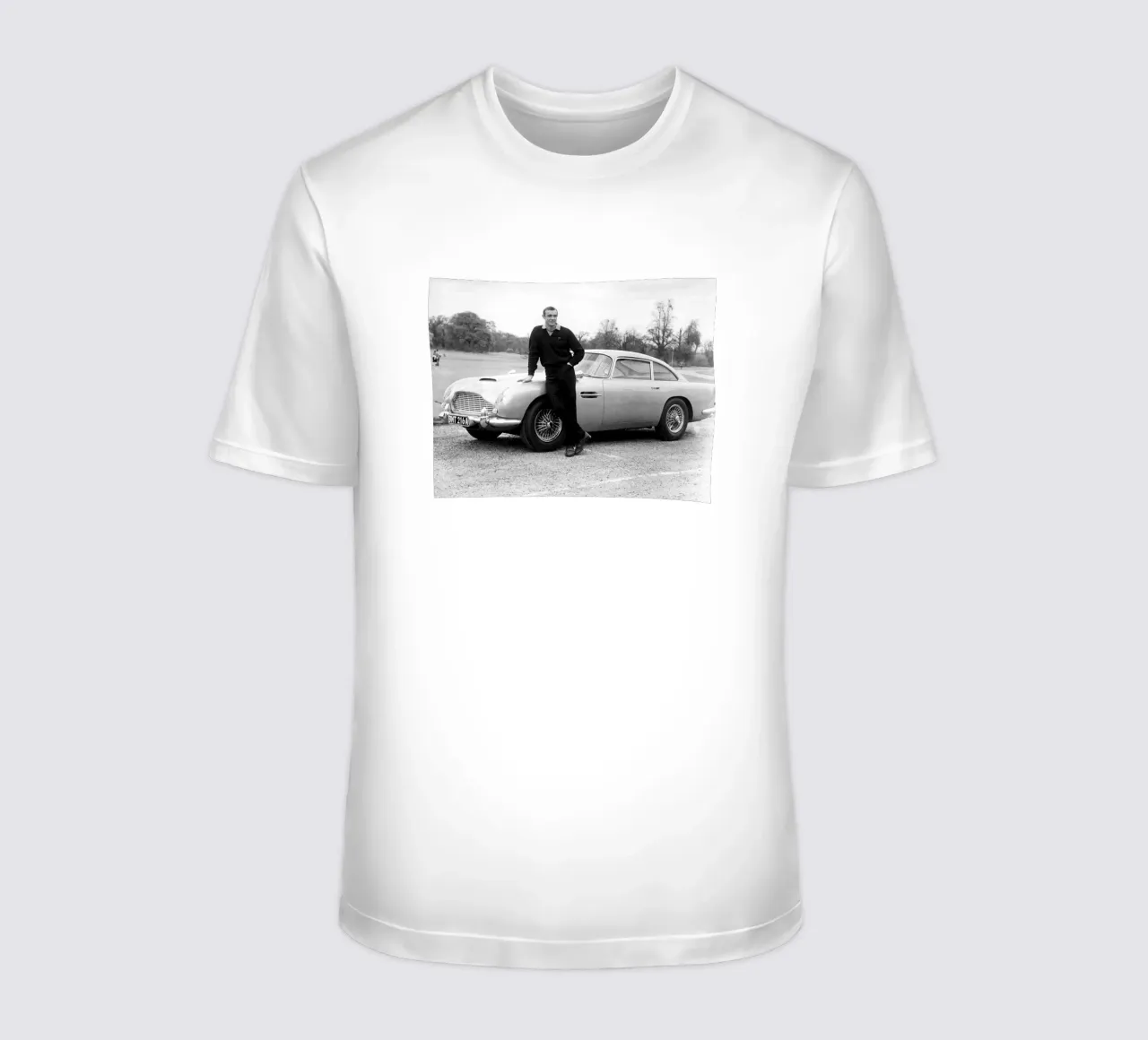 Il Sean con auto retrò t-shirt da Martin studio