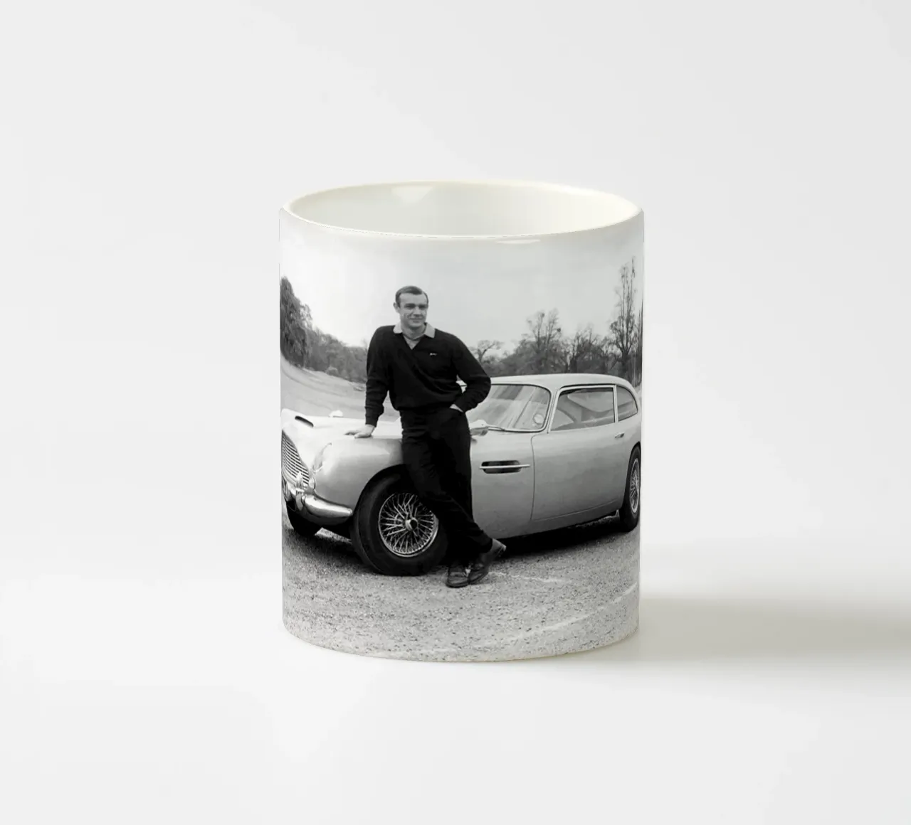 Il Sean con auto retrò tazza in ceramica da Martin studio
