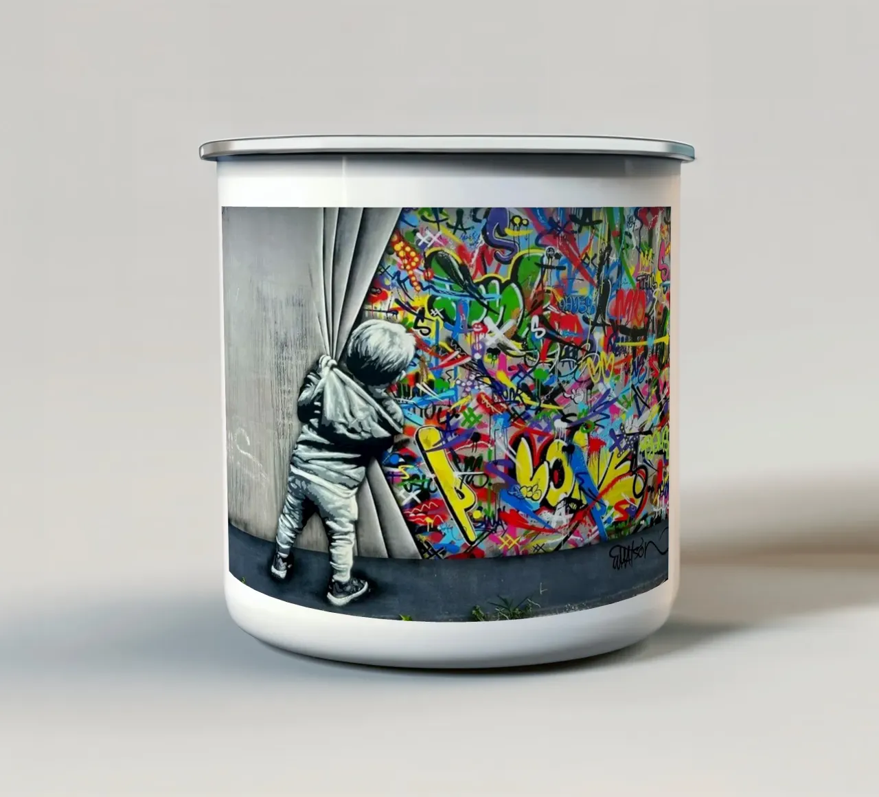 Bambini con tenda tazza in smalto da Martin studio