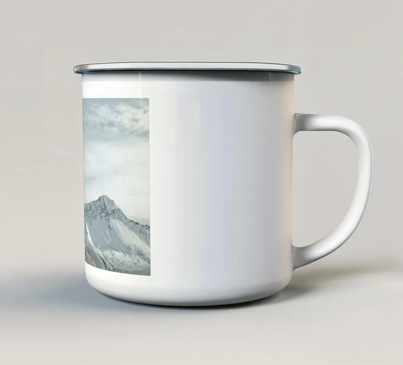 Islanda Montagne di neve tazza in smalto da KISSA STUDIO