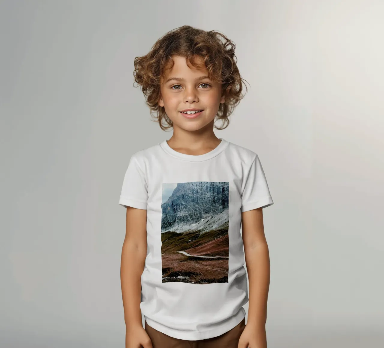 Layered Earth Kinder T-Shirt von Sebastian Hilgetag