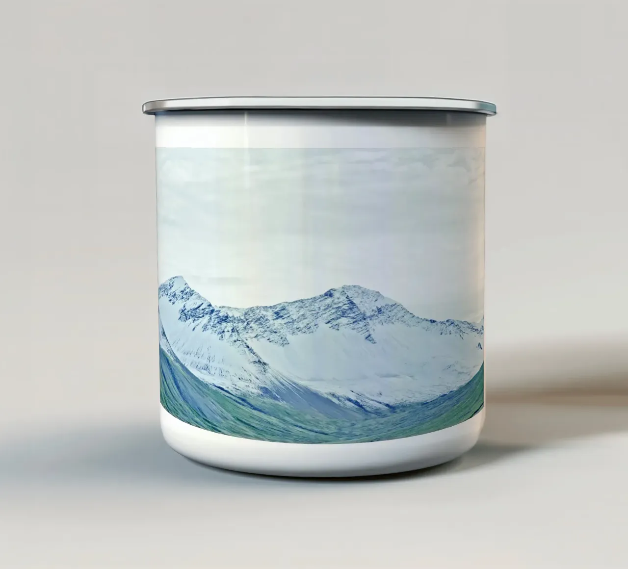 Islanda Montagne di neve tazza in smalto da KISSA STUDIO