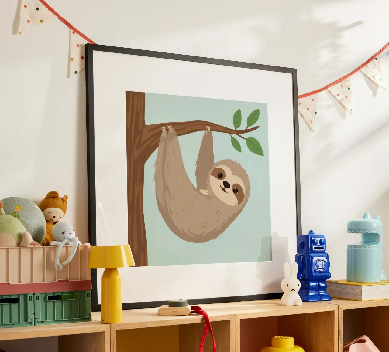 Simpatico bradipo dei cartoni animati appeso a testa in giù a un ramo marrone carta hahnemühle da DesignDoodle