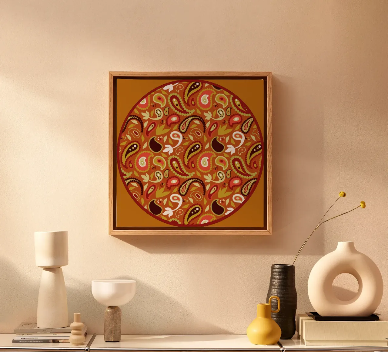 Paisley con especias de calabaza lienzo con Marco flotante de Nina May Design Studio