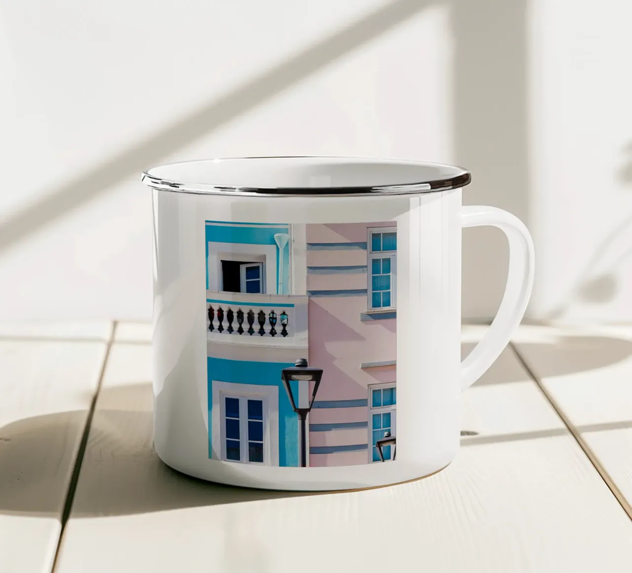 Blue and Pink tazza in smalto da Thilo Grøsch