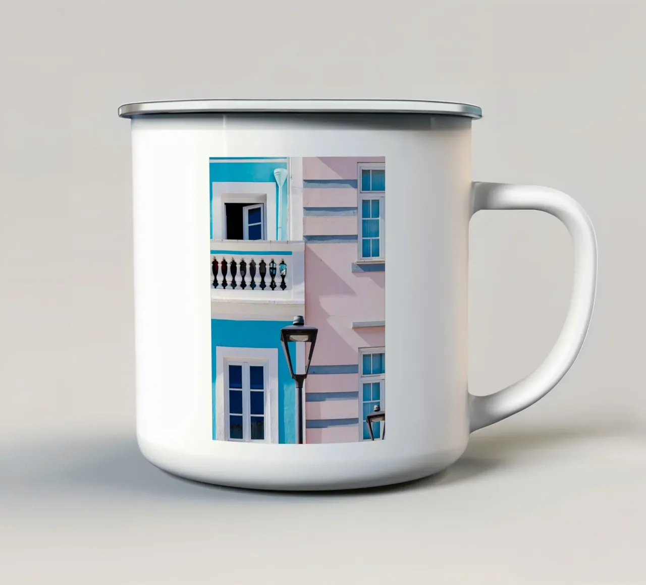 Blue and Pink tazza in smalto da Thilo Grøsch