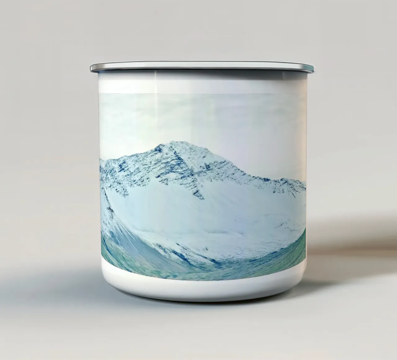 Islanda Montagna di neve tazza in smalto da KISSA STUDIO
